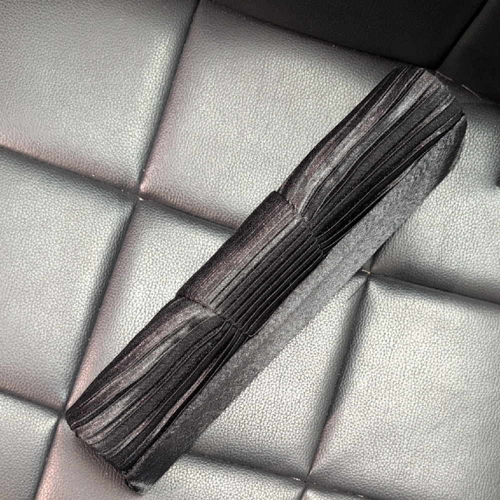 *2/$20 Closet Clearout* Elegant Black Pleated Clutch - Picture 4 of 6